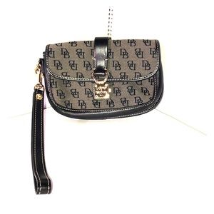 Dooney & Bourke small black wristlet